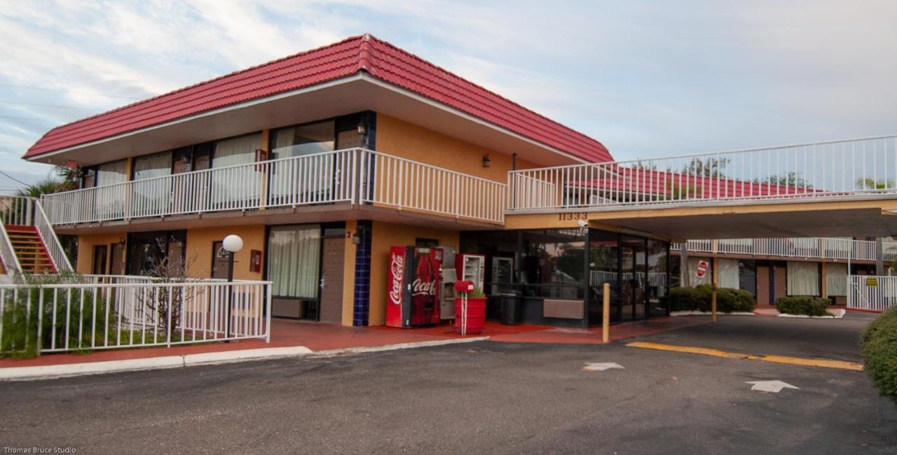 Express Inn & Suites - 5 Miles From St Petersburg Clearwater Airport Εξωτερικό φωτογραφία